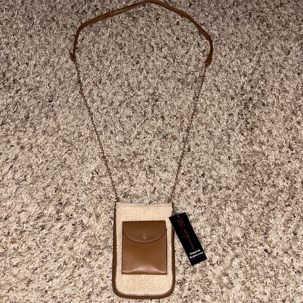 NWT Women’s Faux Sherpa Phone Pocket Crossbody